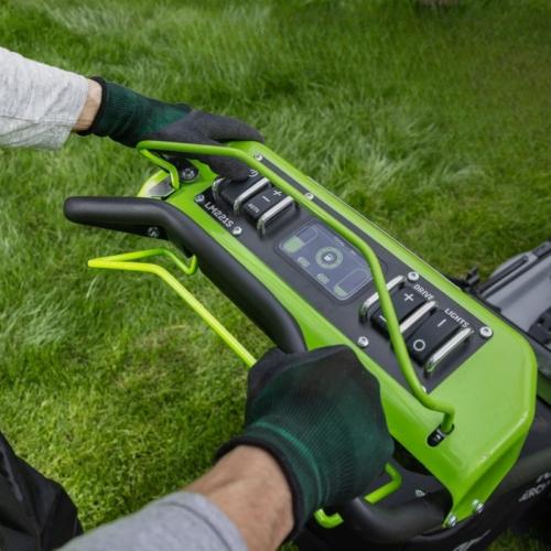 Газонокосилка Greenworks LM221S 82V (56 см) самоходная аккумуляторная, без АКБ и ЗУ